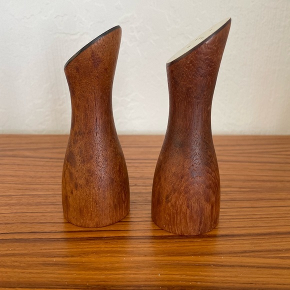 SOLD//Vintage Mid Century Salt & Pepper Shaker Set MCM - Picture 3 of 8